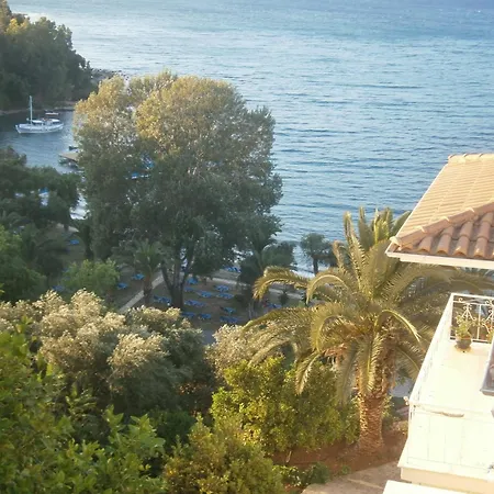 Dimitra Seaview Apartments K 4* 코메넌
